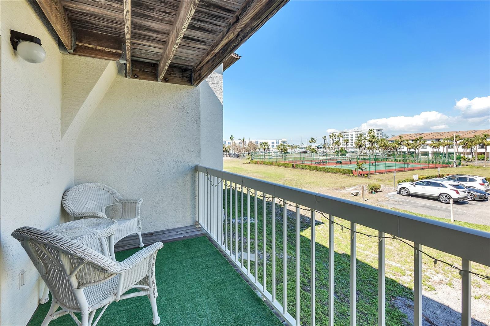 285 MADEIRA CIR, TIERRA VERDE, FL, 33715