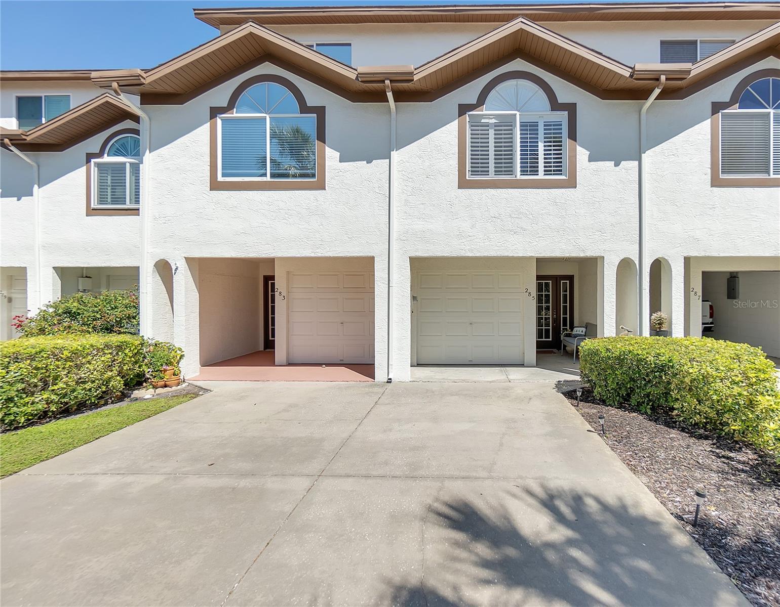 285 MADEIRA CIR, TIERRA VERDE, FL, 33715