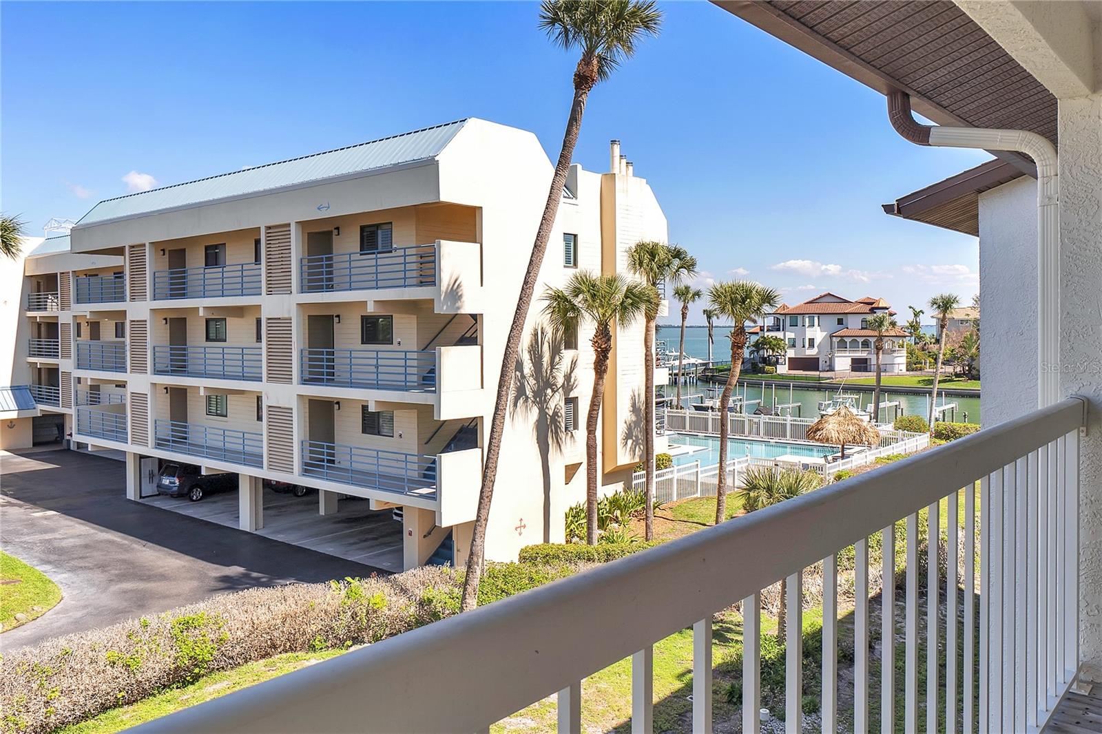 285 MADEIRA CIR, TIERRA VERDE, FL, 33715