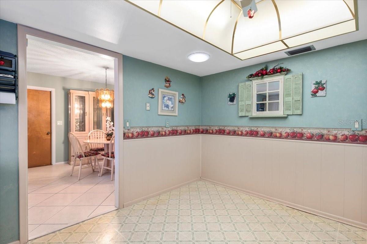3016 TAUNTON DR W, BRADENTON, FL, 34205