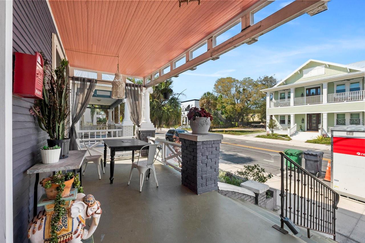 1207 E COLUMBUS DR, TAMPA, FL, 33605