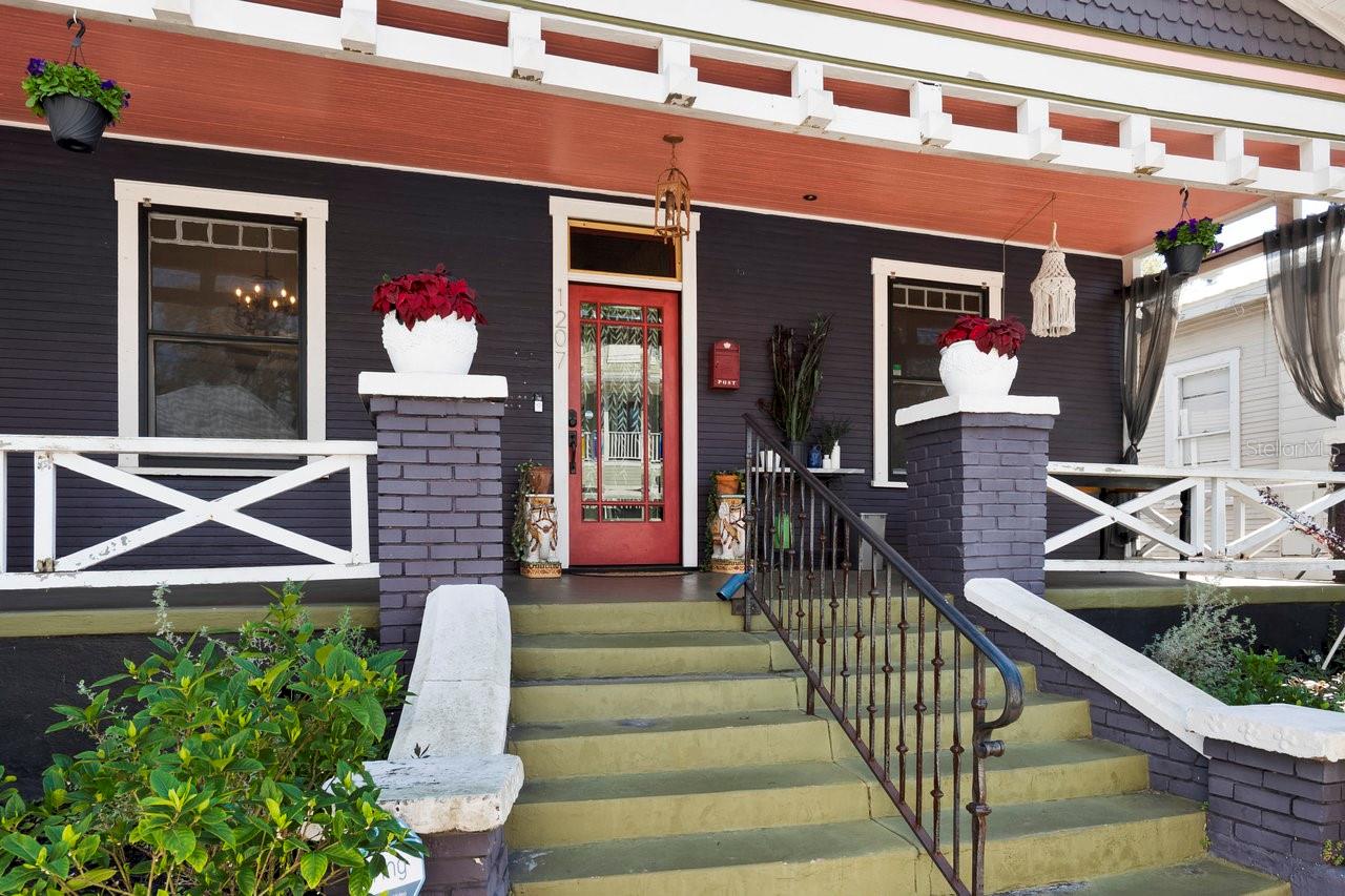 1207 E COLUMBUS DR, TAMPA, FL, 33605