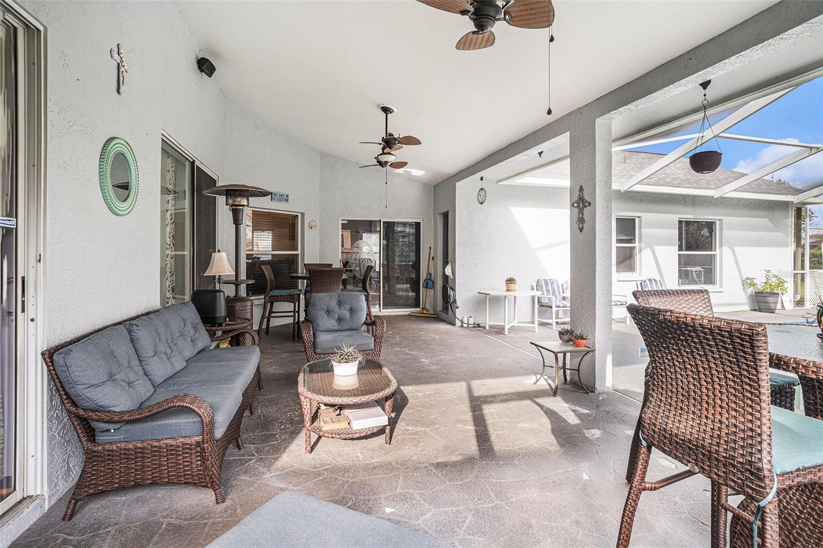 1647 LEDGESTONE DR, BRANDON, FL, 33511
