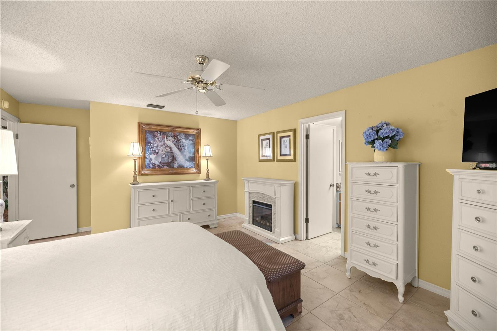 1000 WOODWARD OAKS CIR, EUSTIS, FL, 32726