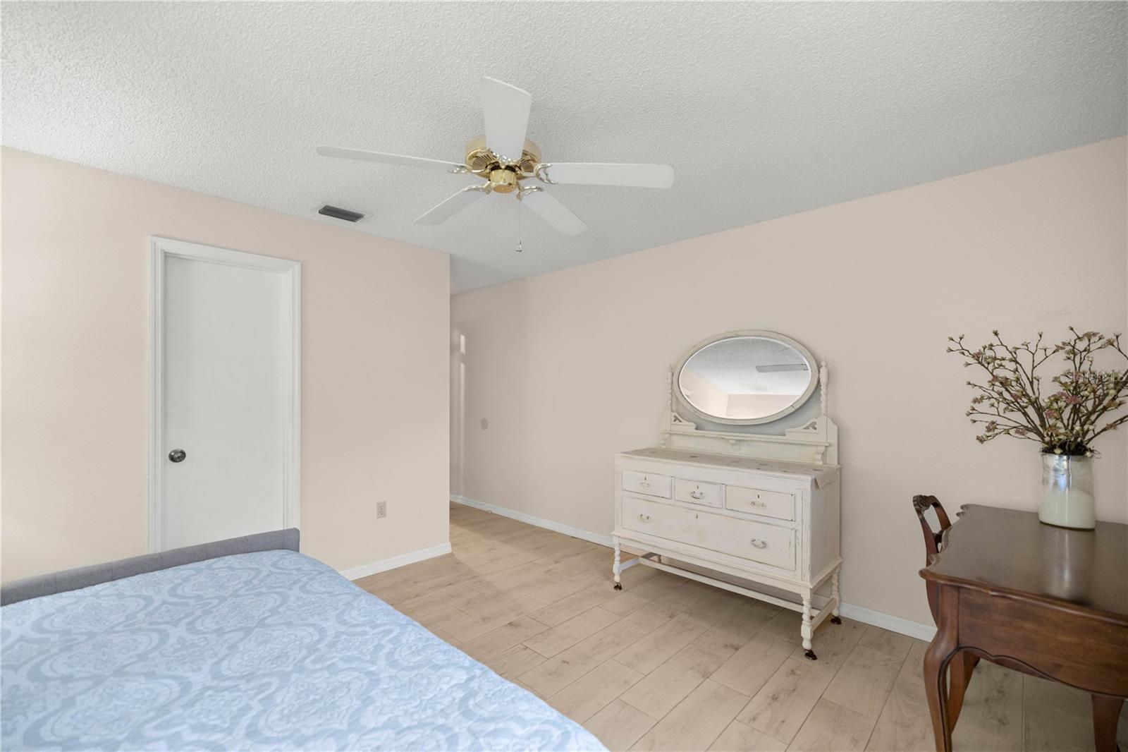 1000 WOODWARD OAKS CIR, EUSTIS, FL, 32726
