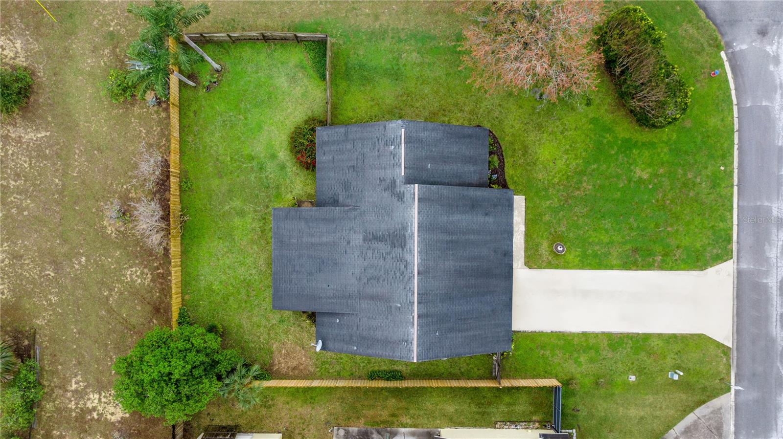 1000 WOODWARD OAKS CIR, EUSTIS, FL, 32726