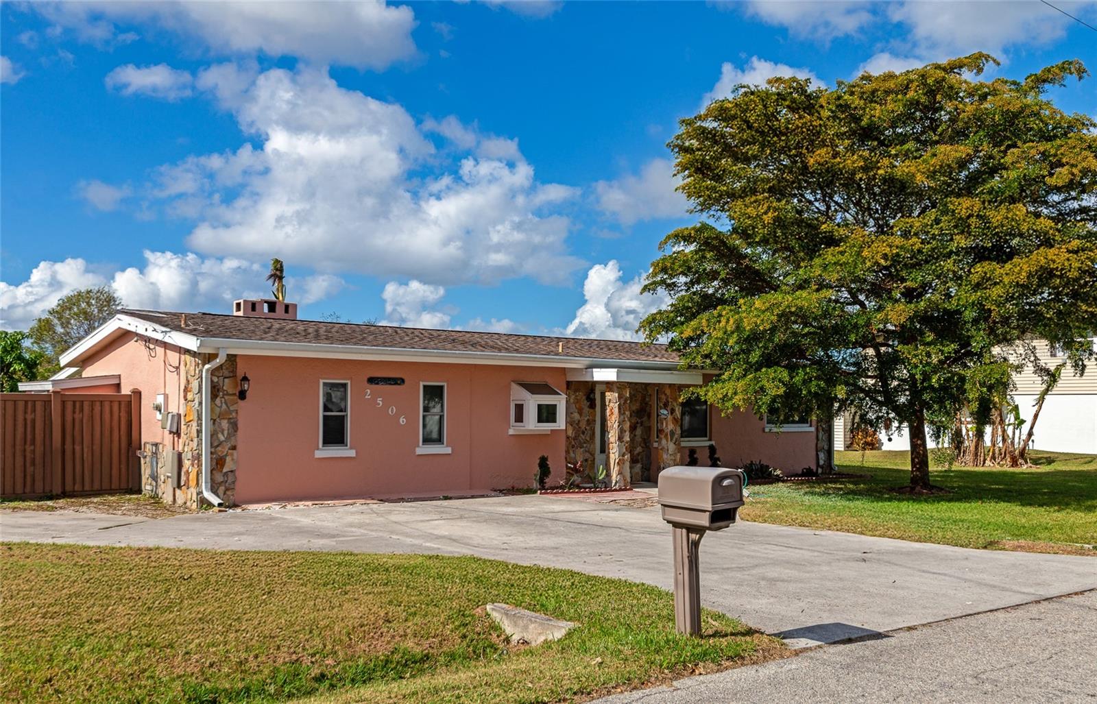 2506 41ST ST E, BRADENTON, FL, 34208