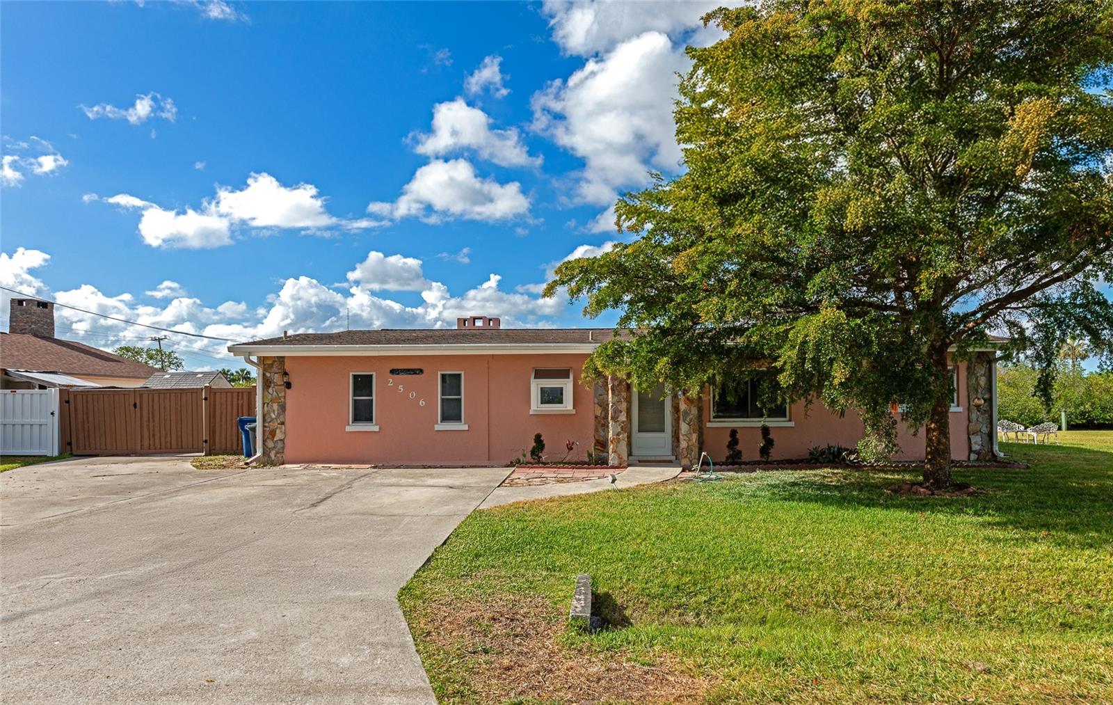 2506 41ST ST E, BRADENTON, FL, 34208