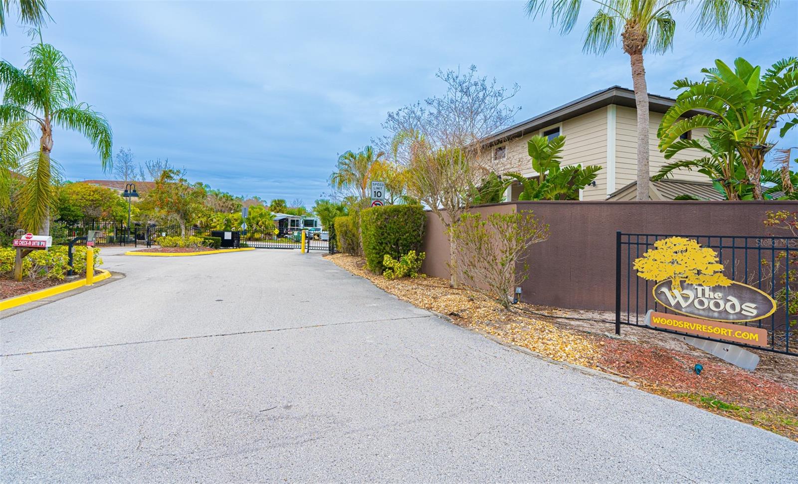 6841 AMANDA VISTA CIR, LAND O LAKES, FL, 34637