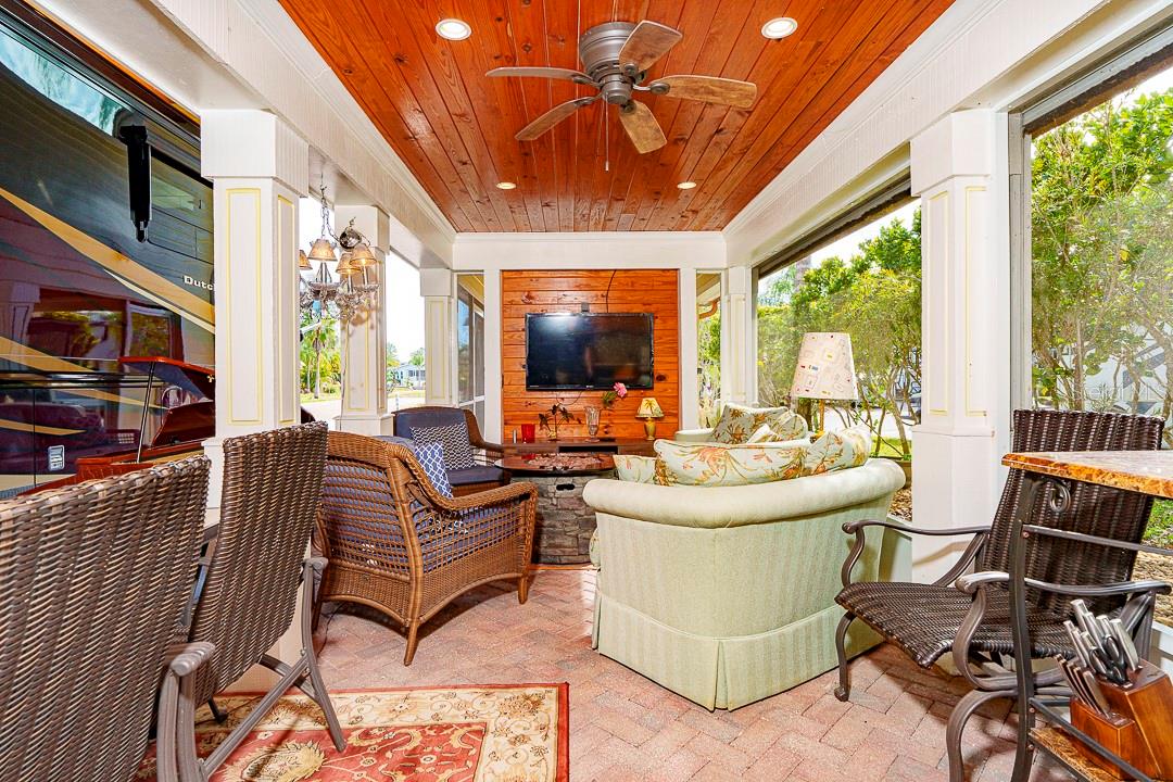 6841 AMANDA VISTA CIR, LAND O LAKES, FL, 34637
