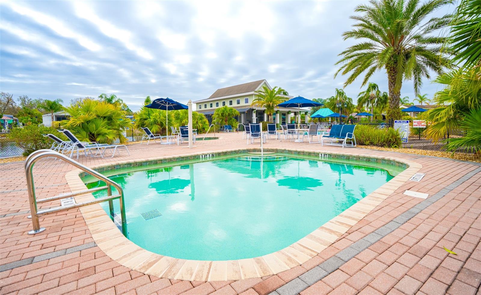 6841 AMANDA VISTA CIR, LAND O LAKES, FL, 34637