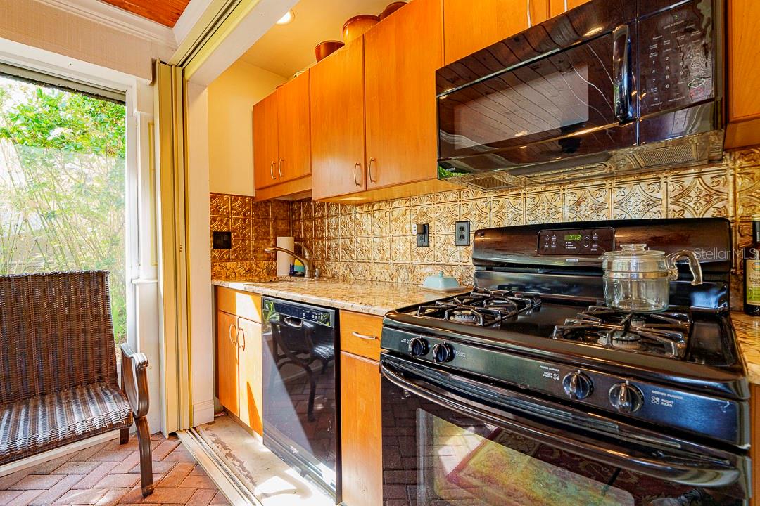 6841 AMANDA VISTA CIR, LAND O LAKES, FL, 34637