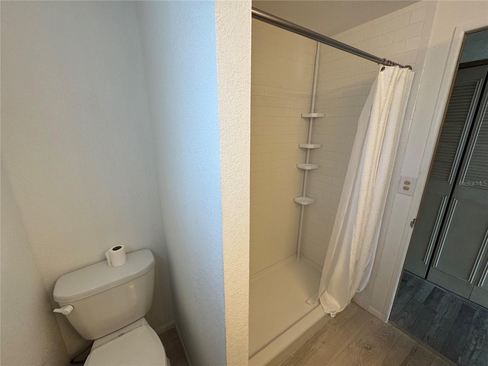 704 LOCARNO DR, VENICE, FL, 34285