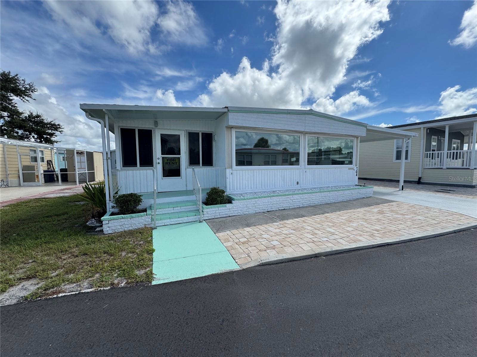 704 LOCARNO DR, VENICE, FL, 34285