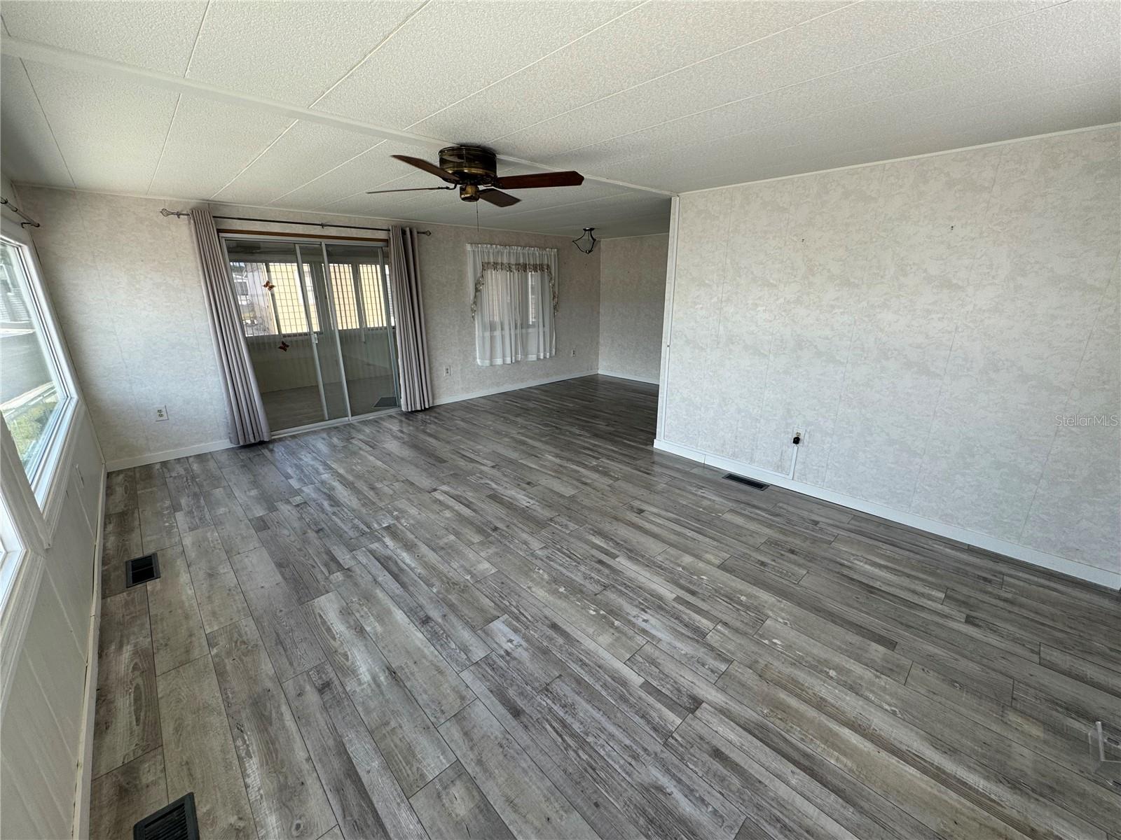 704 LOCARNO DR, VENICE, FL, 34285