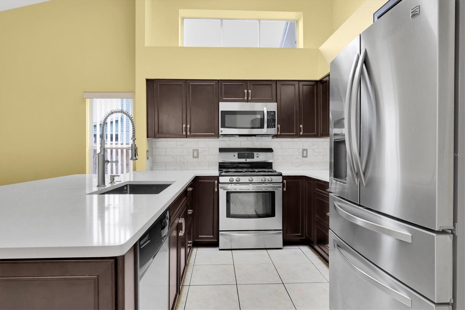 1521 LEDGESTONE DR, BRANDON, FL, 33511