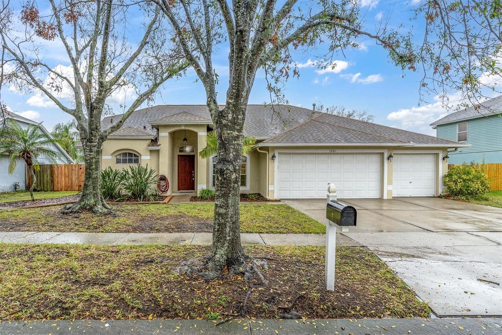 1521 LEDGESTONE DR, BRANDON, FL, 33511