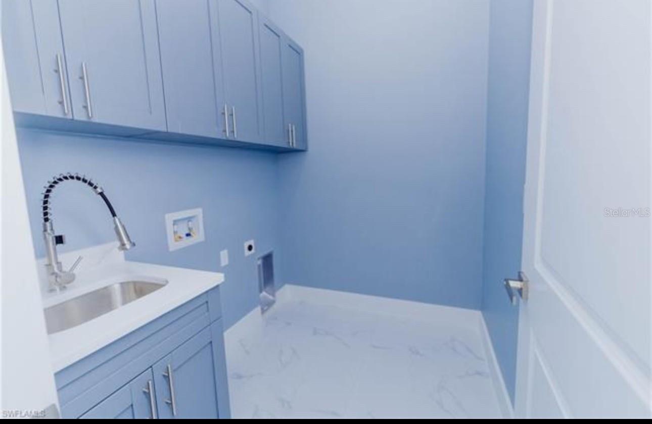 300 E 5TH ST, LEHIGH ACRES, FL, 33972