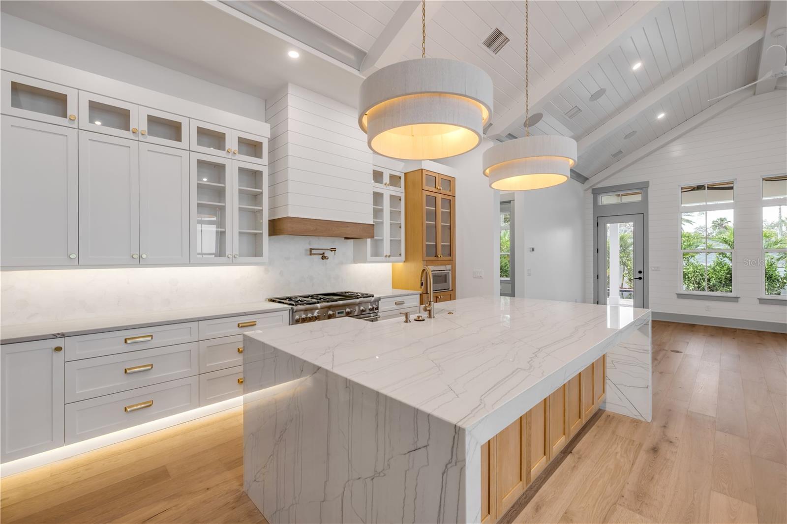 606 YUPON AVE, NEW SMYRNA BEACH, FL, 32169