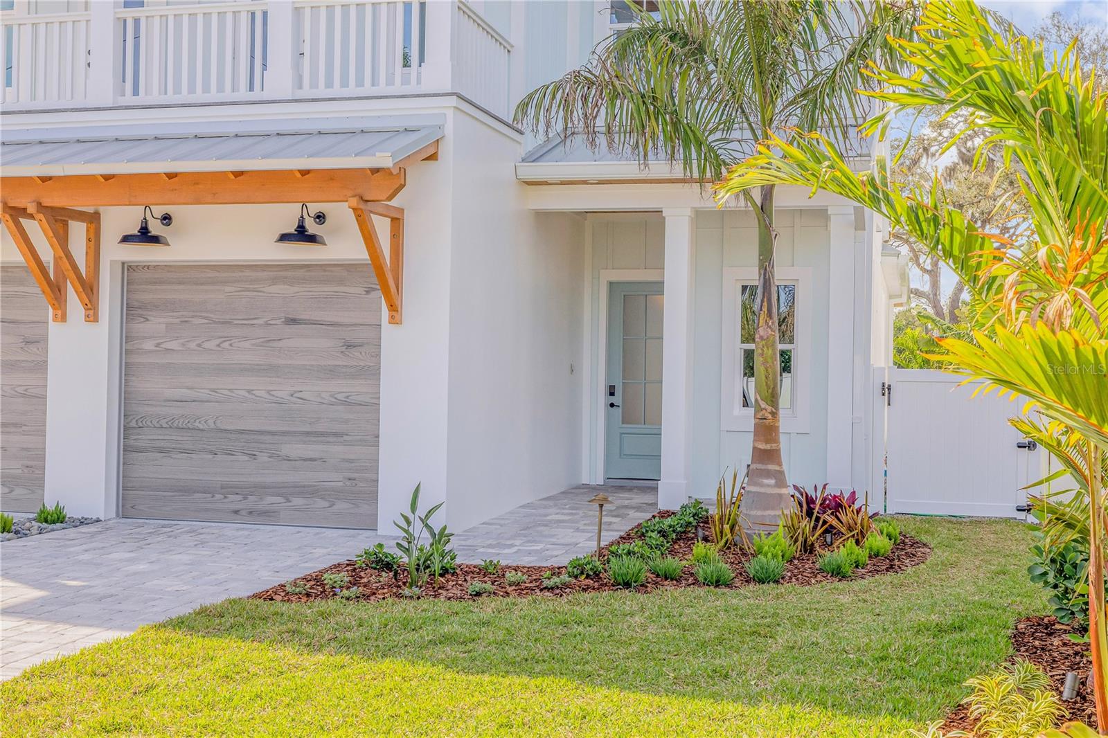 606 YUPON AVE, NEW SMYRNA BEACH, FL, 32169
