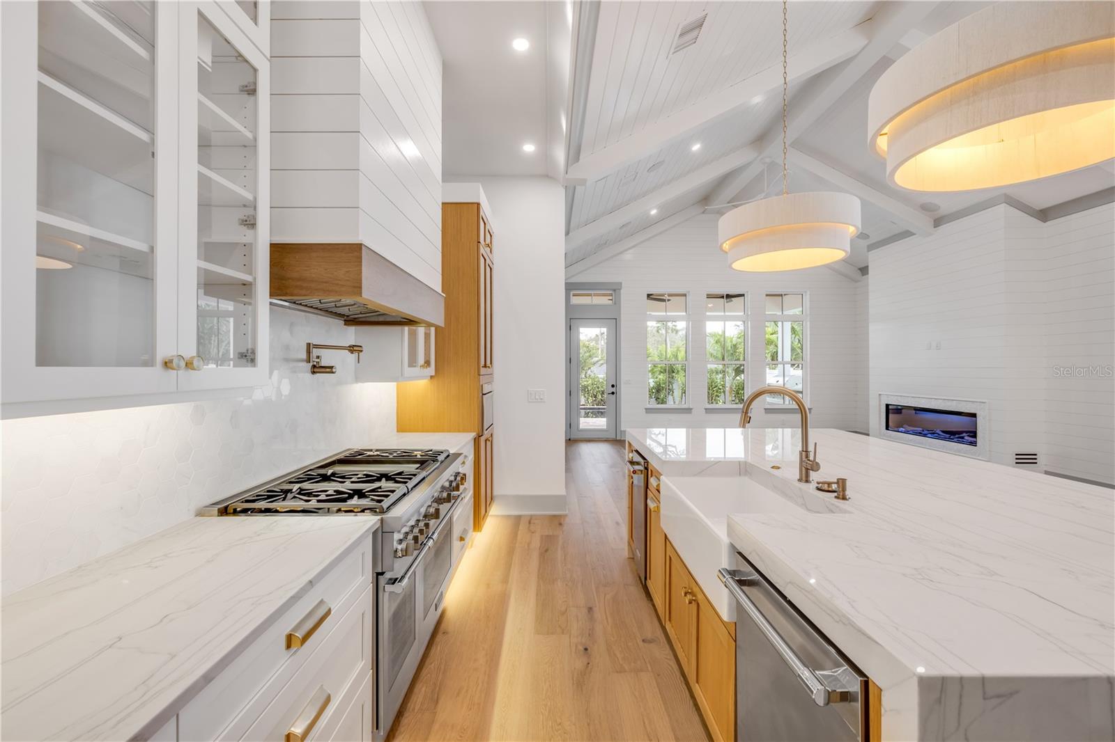 606 YUPON AVE, NEW SMYRNA BEACH, FL, 32169