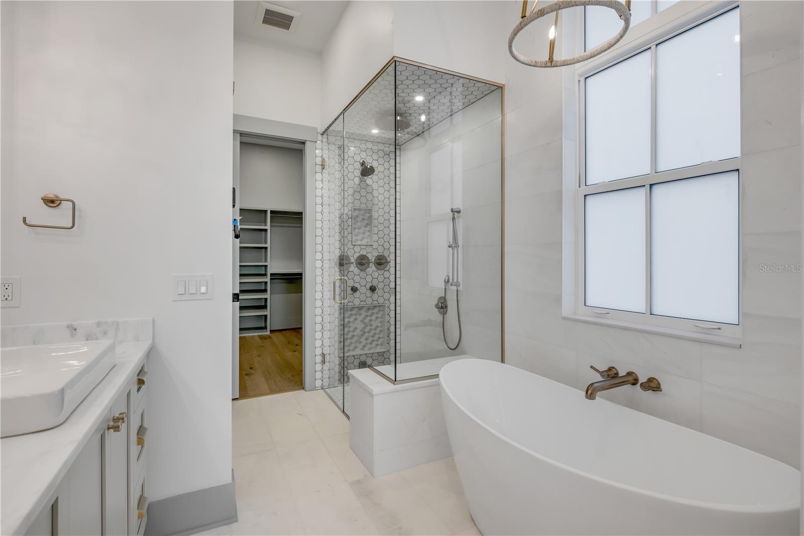 606 YUPON AVE, NEW SMYRNA BEACH, FL, 32169