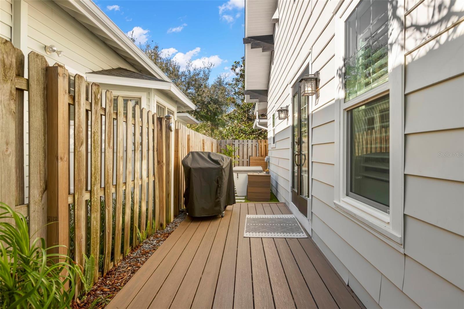 140 16TH AVE NE, ST PETERSBURG, FL, 33704