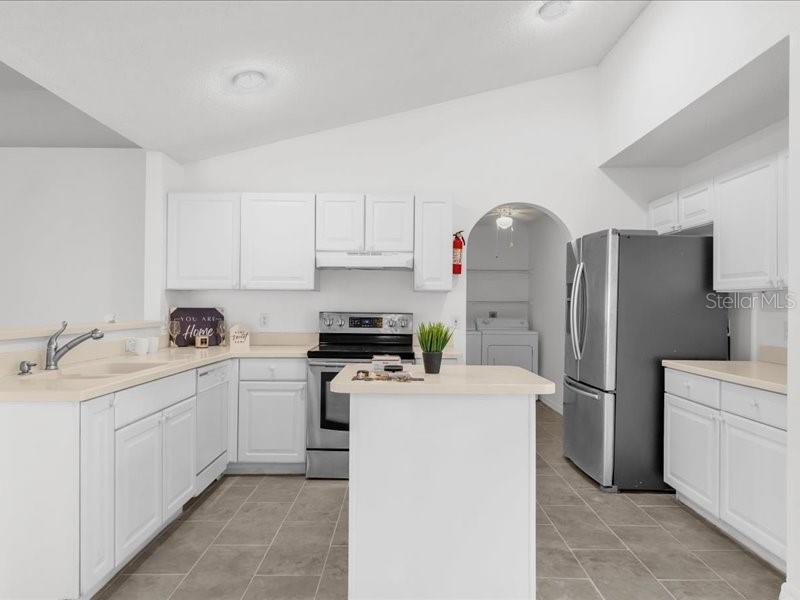 607 BASINGSTOKE CT, KISSIMMEE, FL, 34758