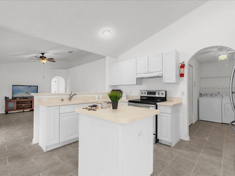 607 BASINGSTOKE CT, KISSIMMEE, FL, 34758