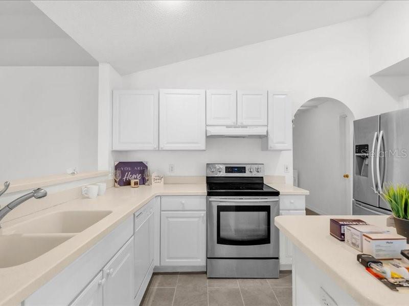607 BASINGSTOKE CT, KISSIMMEE, FL, 34758