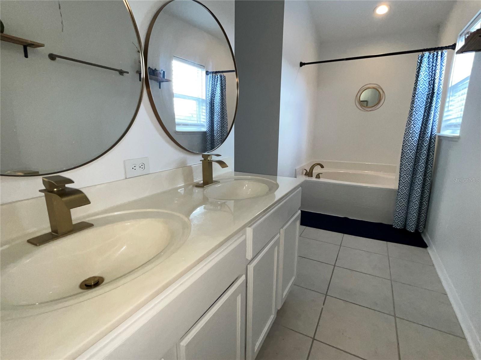 425 WHITBY ST, DAVENPORT, FL, 33897