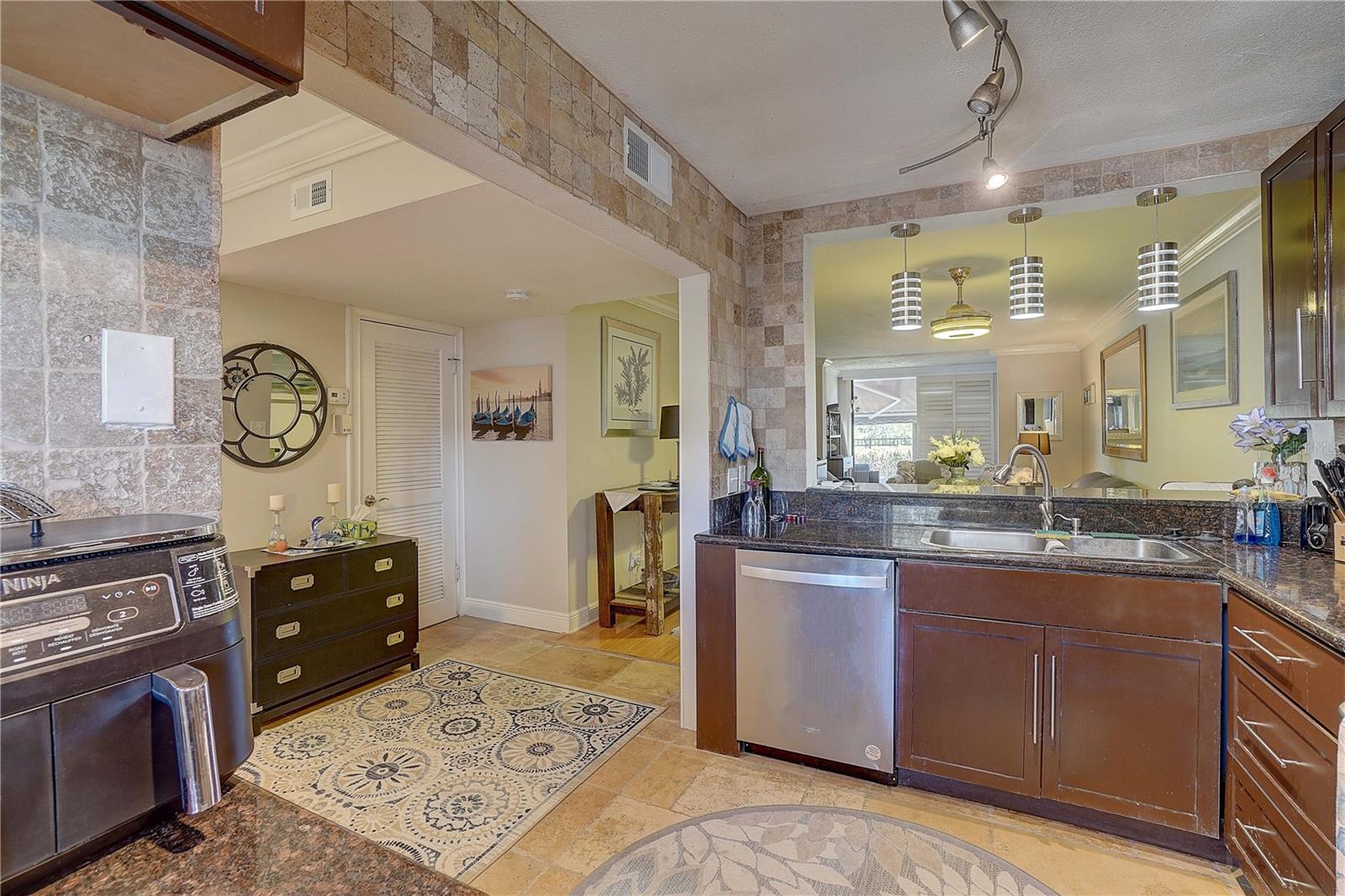 1905 OYSTER CATCHER LN #911, CLEARWATER, FL, 33762