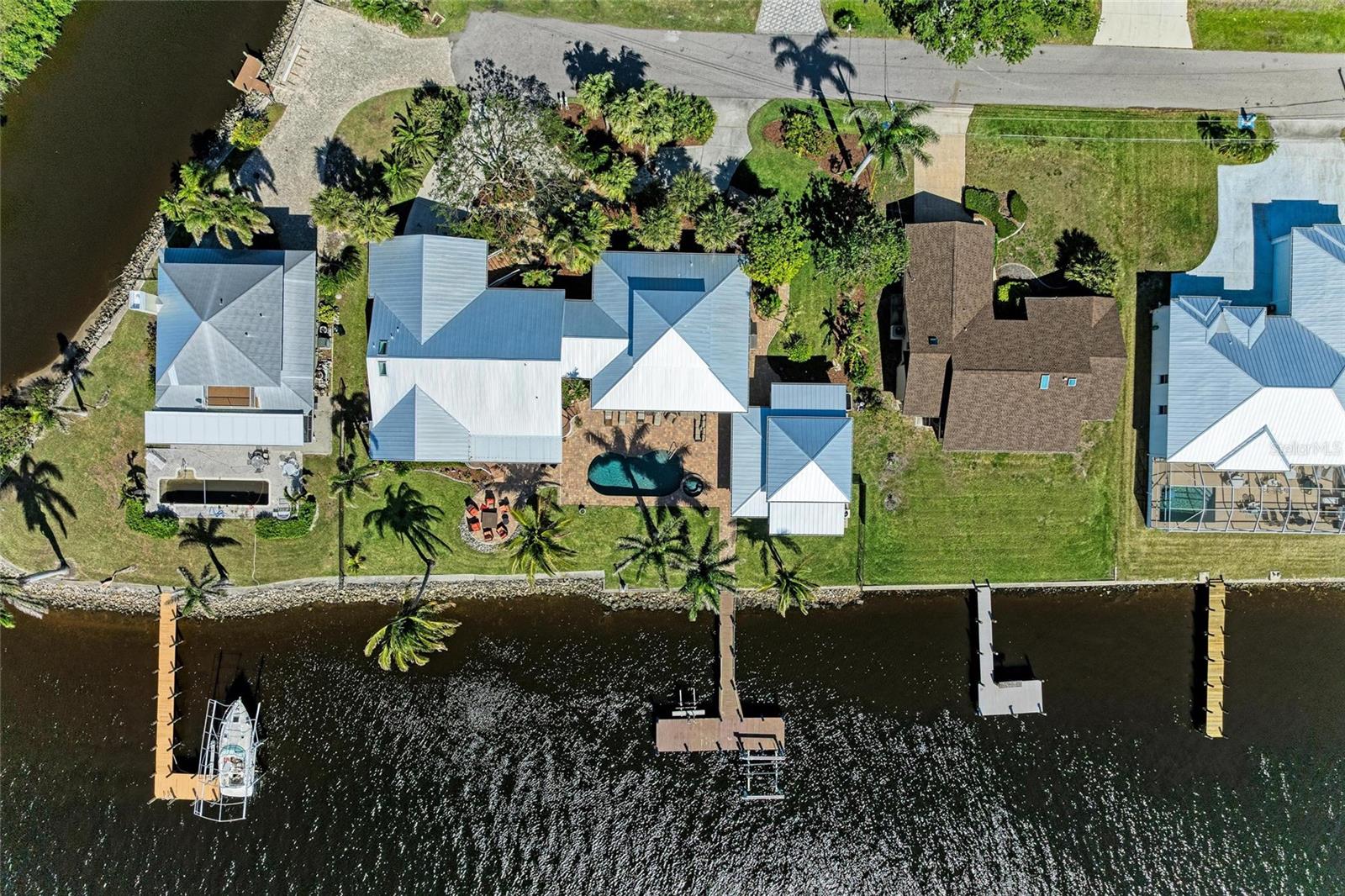 3790 PEACE RIVER DR, PUNTA GORDA, FL, 33983