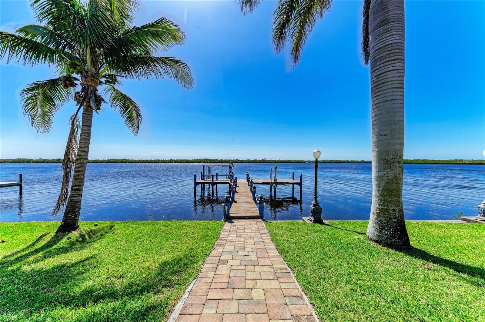 3790 PEACE RIVER DR, PUNTA GORDA, FL, 33983