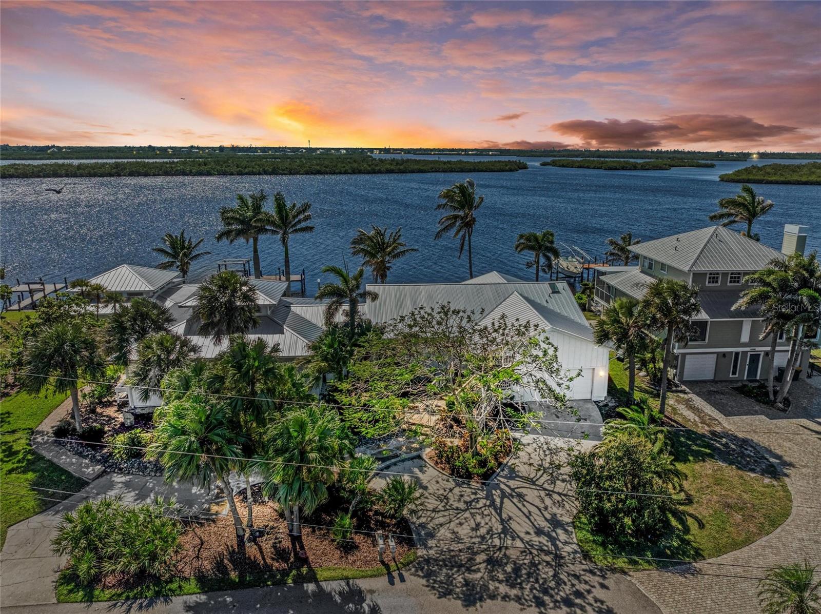 3790 PEACE RIVER DR, PUNTA GORDA, FL, 33983