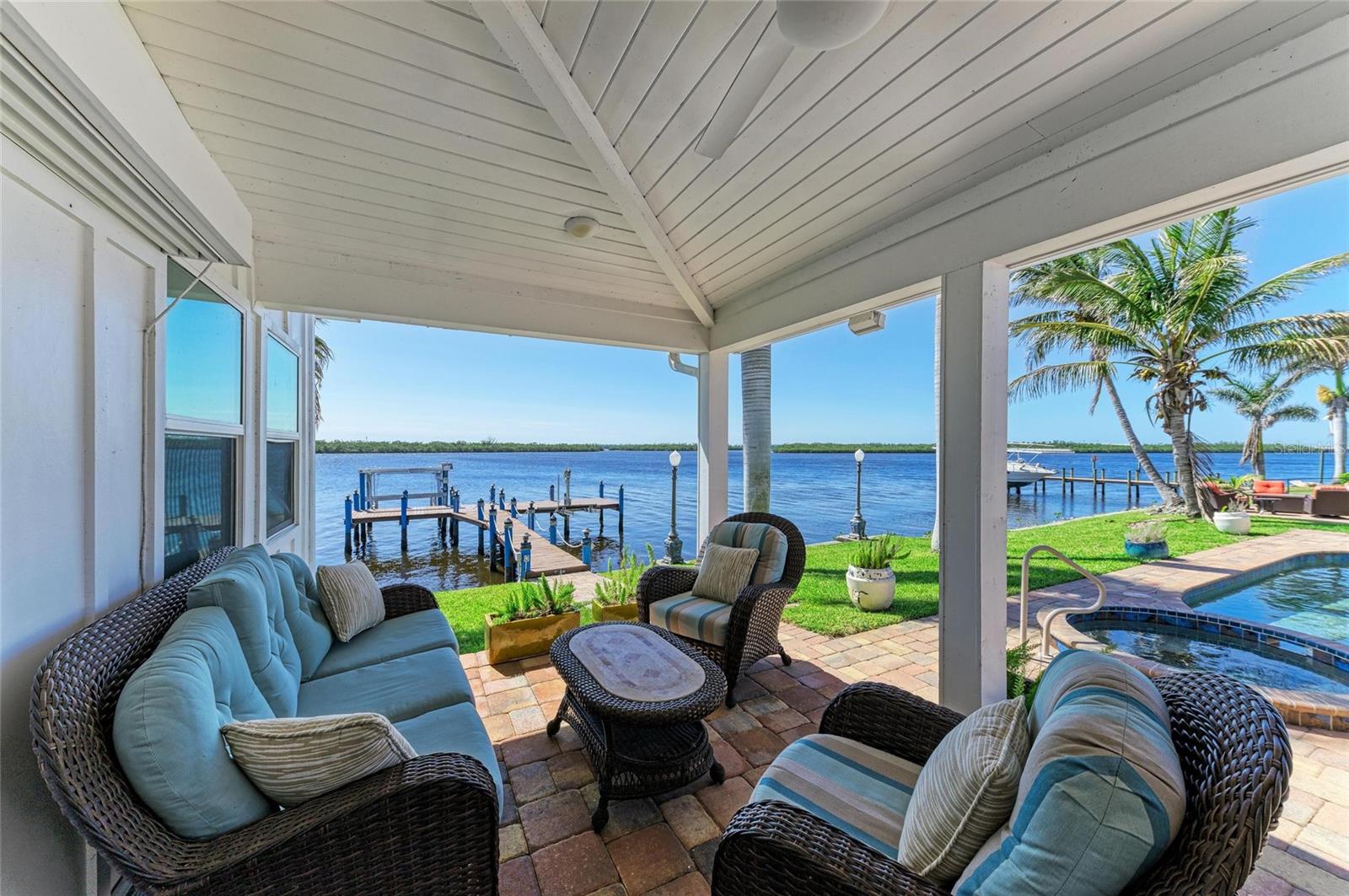 3790 PEACE RIVER DR, PUNTA GORDA, FL, 33983