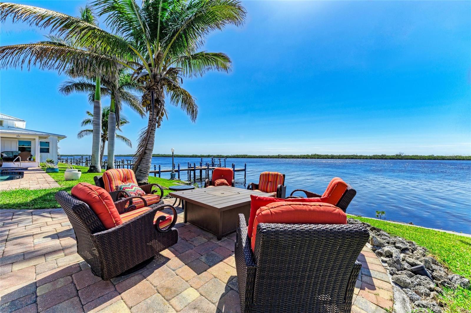 3790 PEACE RIVER DR, PUNTA GORDA, FL, 33983