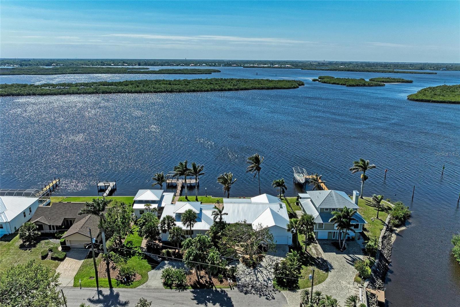 3790 PEACE RIVER DR, PUNTA GORDA, FL, 33983
