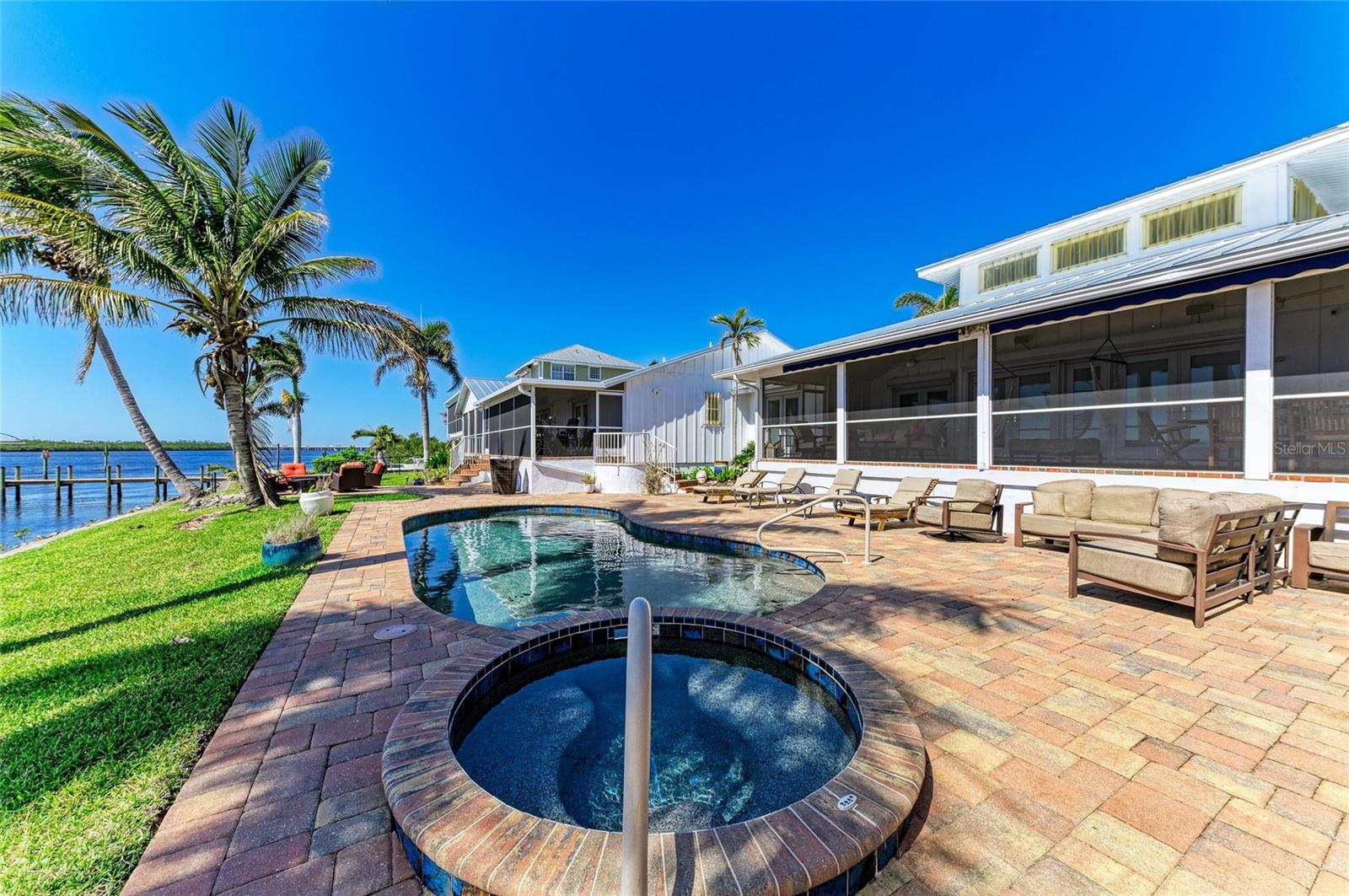 3790 PEACE RIVER DR, PUNTA GORDA, FL, 33983