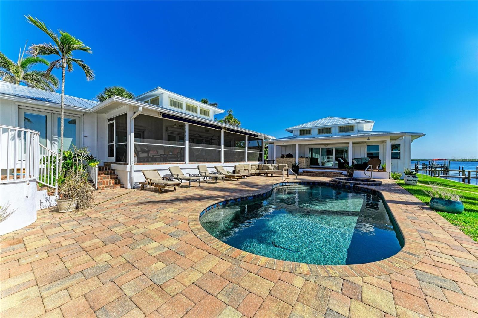 3790 PEACE RIVER DR, PUNTA GORDA, FL, 33983