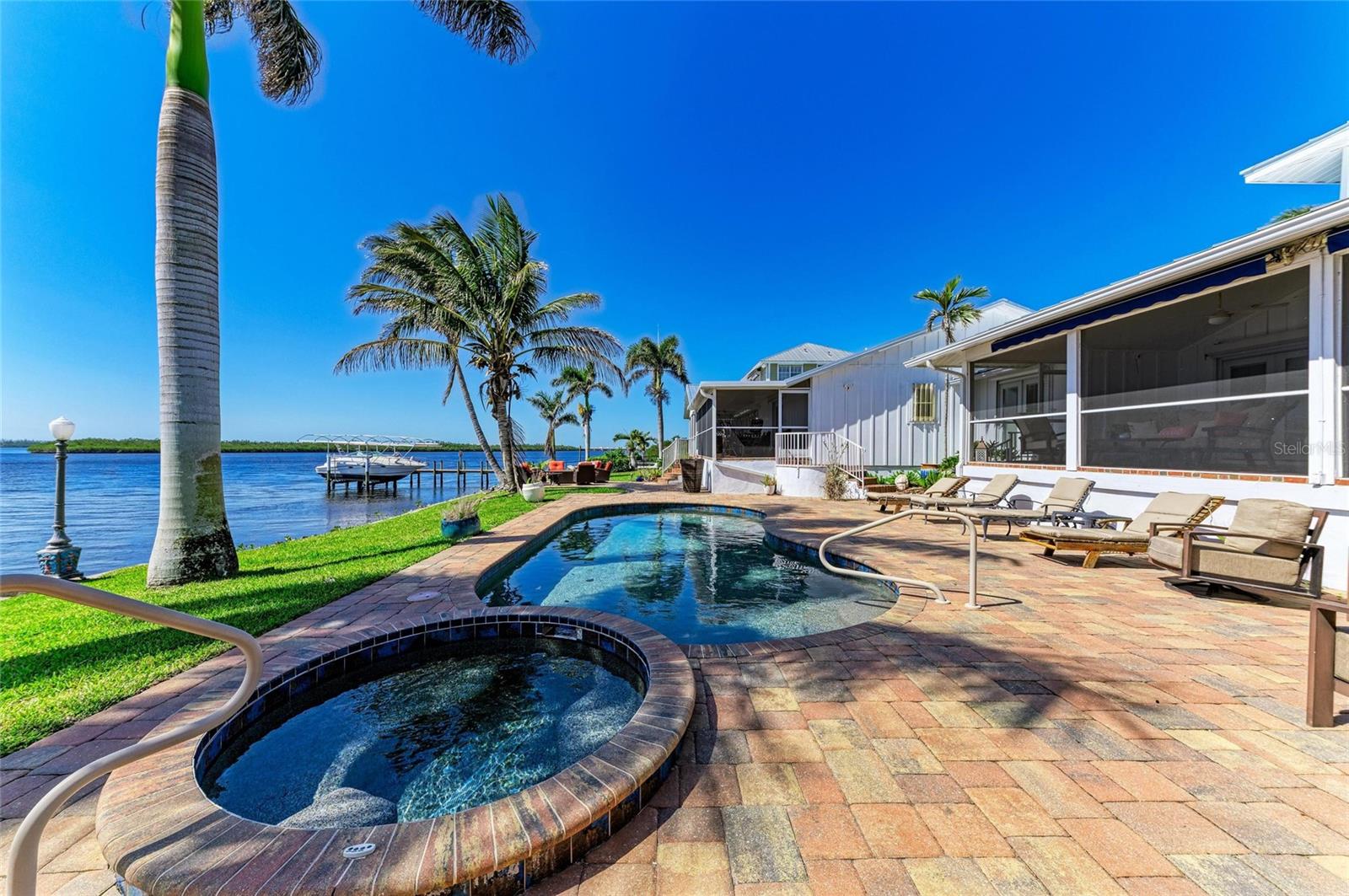 3790 PEACE RIVER DR, PUNTA GORDA, FL, 33983
