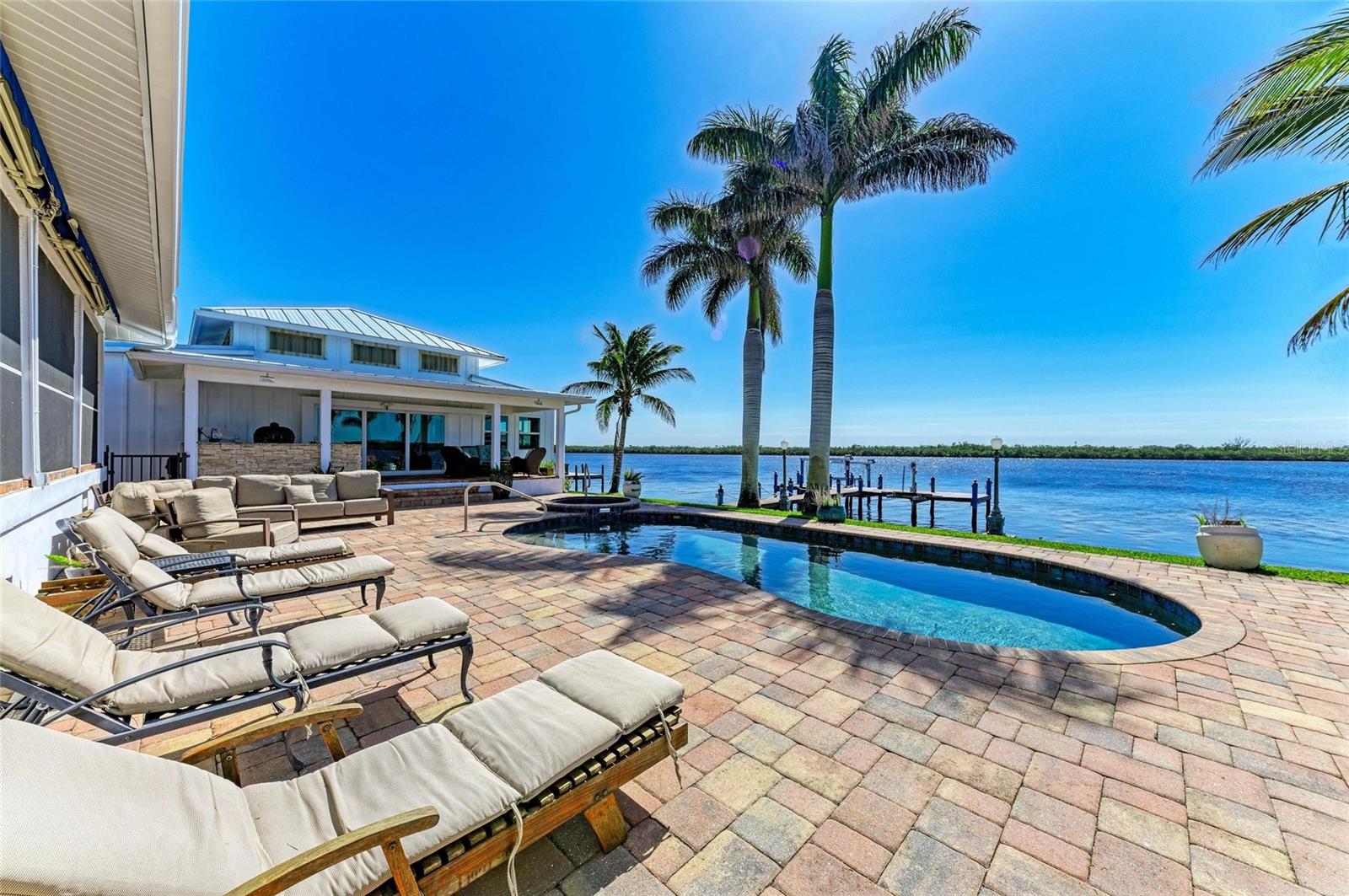 3790 PEACE RIVER DR, PUNTA GORDA, FL, 33983