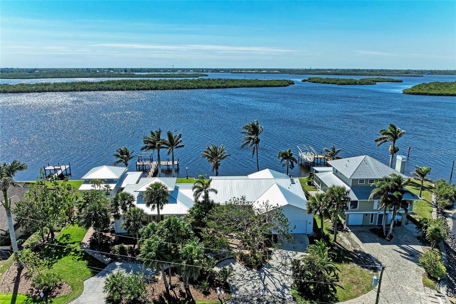3790 PEACE RIVER DR, PUNTA GORDA, FL, 33983