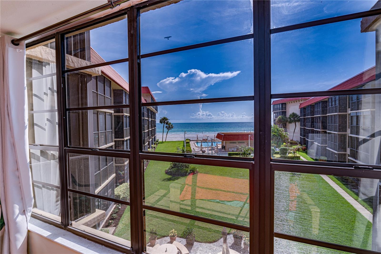 17580 GULF BLVD #302, REDINGTON SHORES, FL, 33708