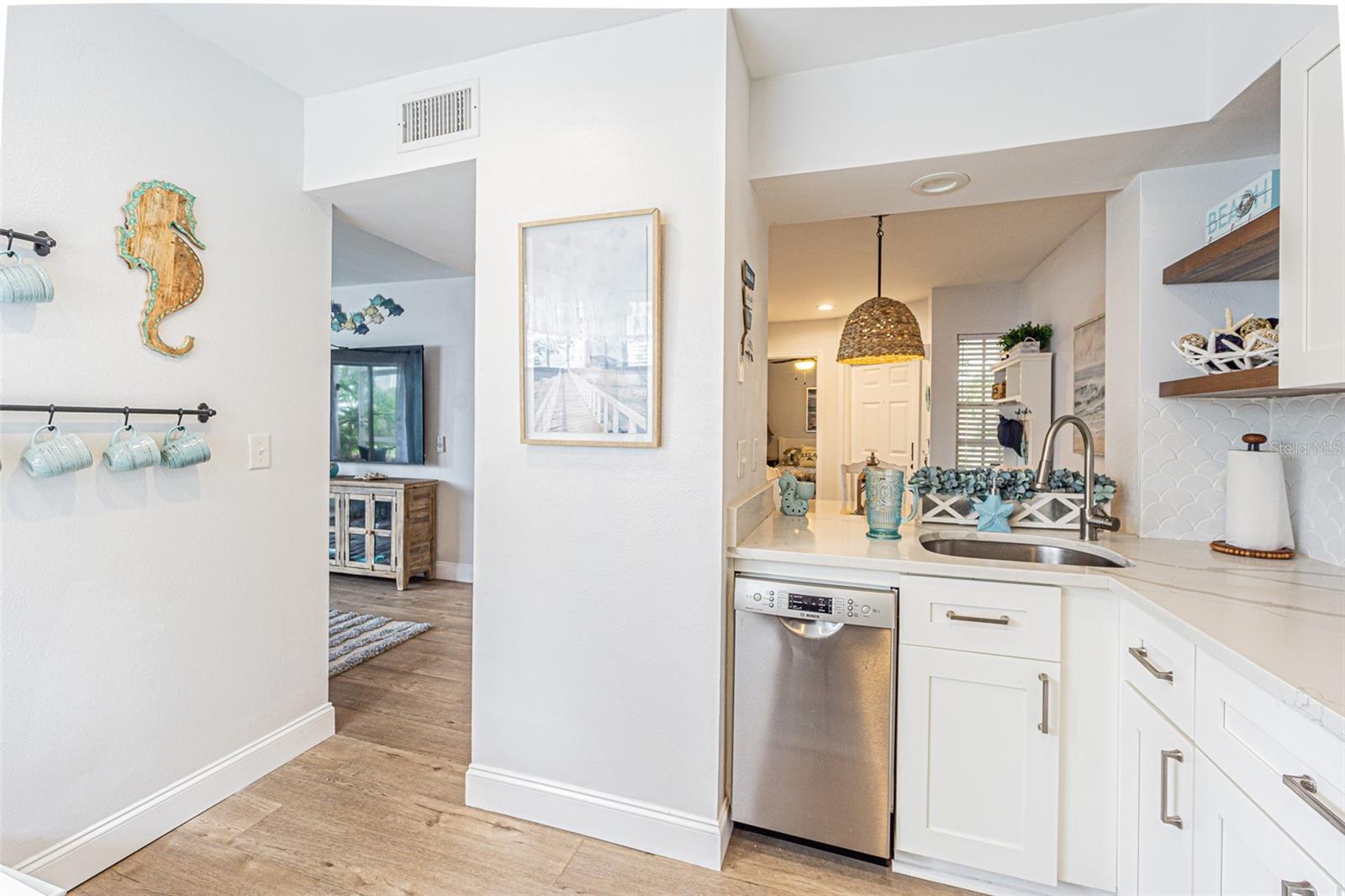 6907 STONESTHROW CIR N #2102, ST PETERSBURG, FL, 33710