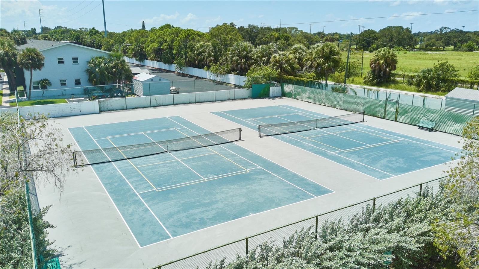 6907 STONESTHROW CIR N #2102, ST PETERSBURG, FL, 33710