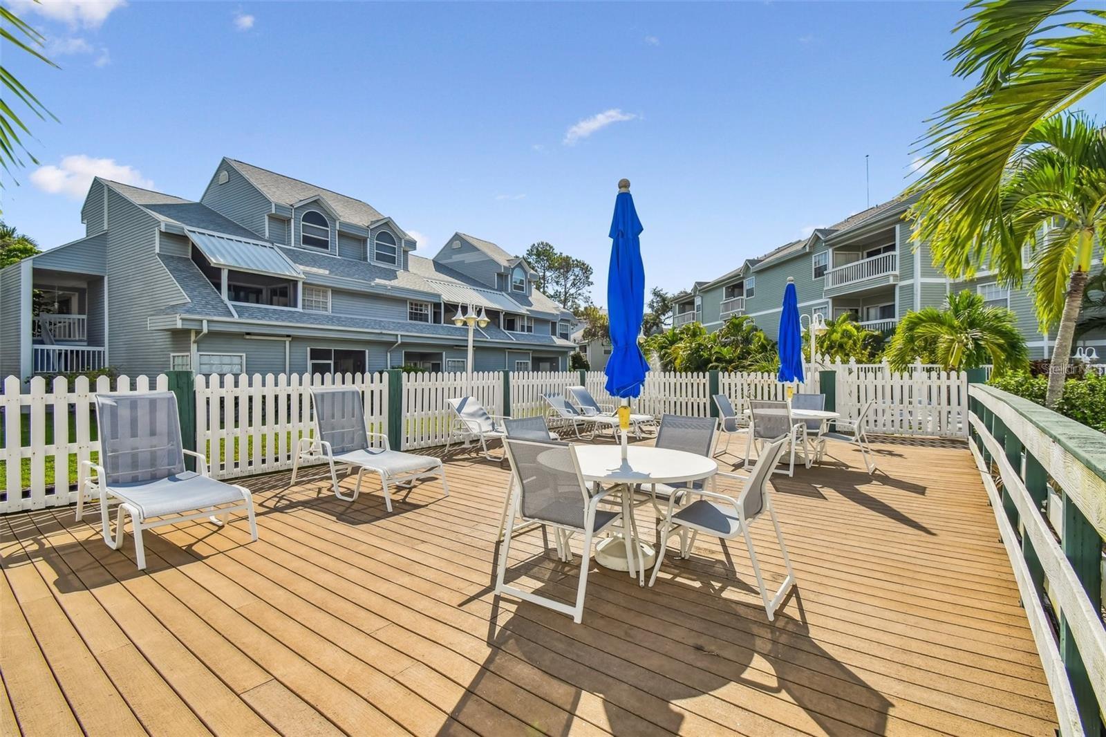 6907 STONESTHROW CIR N #2102, ST PETERSBURG, FL, 33710