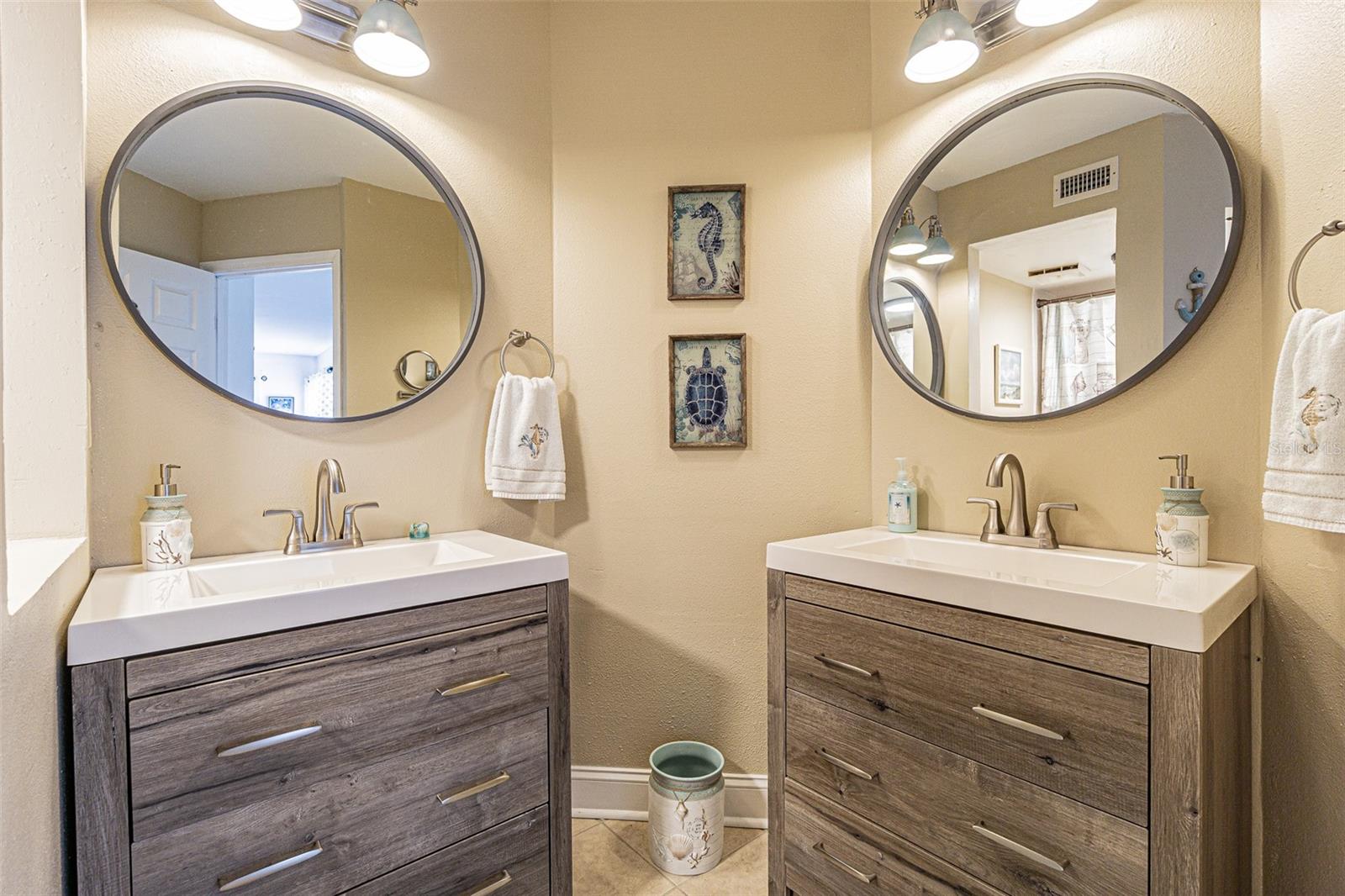 6907 STONESTHROW CIR N #2102, ST PETERSBURG, FL, 33710