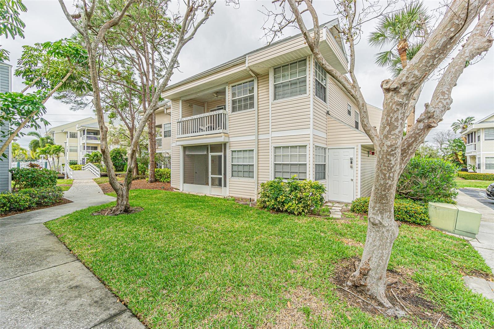 6907 STONESTHROW CIR N #2102, ST PETERSBURG, FL, 33710