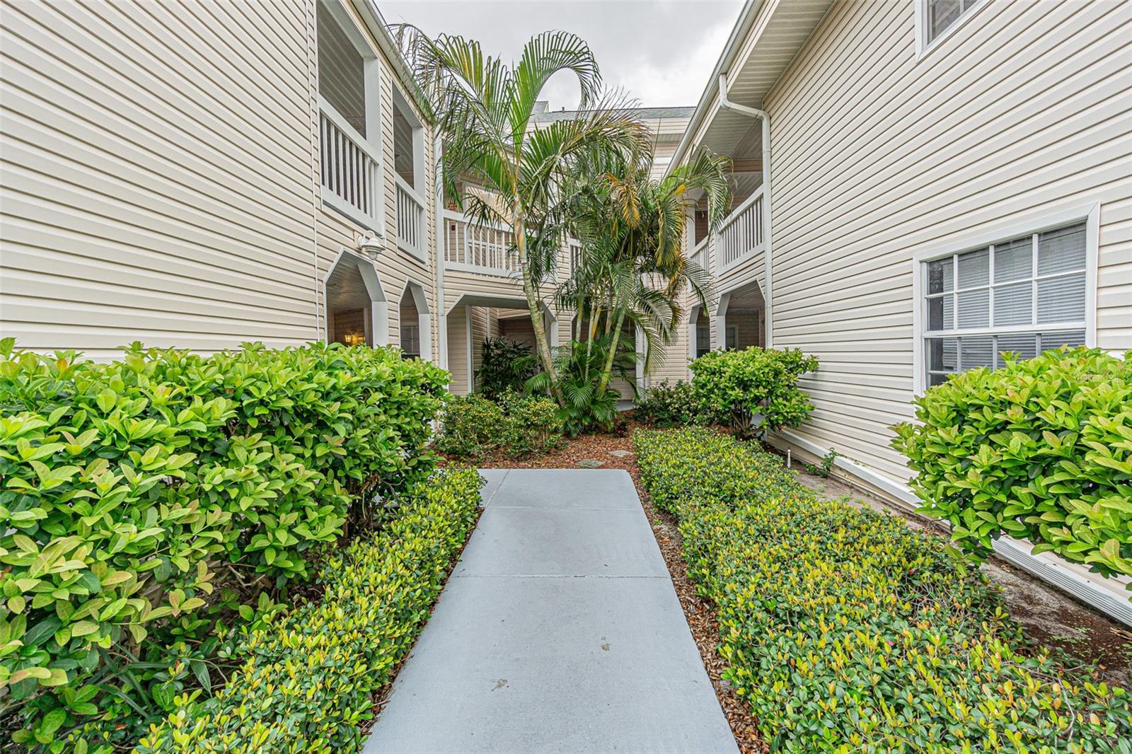 6907 STONESTHROW CIR N #2102, ST PETERSBURG, FL, 33710